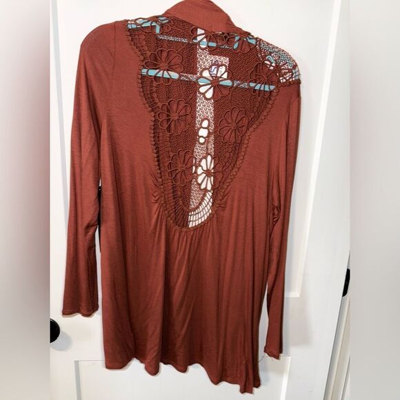 Elegant Rust Kimono with Lace Detail - Picture 2 of 6